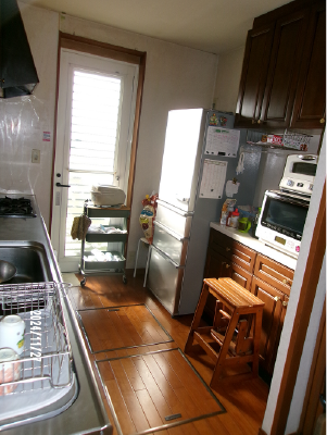 キッチンとランドリーが一体化した家事動線の「時短」リフォーム - Before